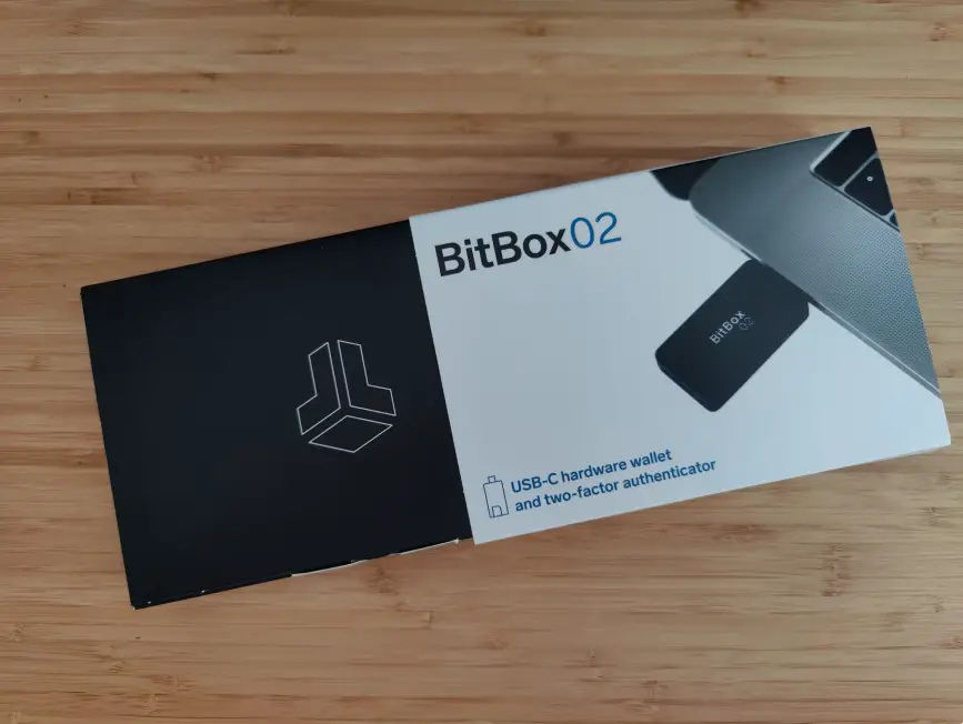 Caja de BitBox02